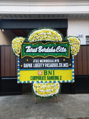 Papan Bunga Duka di Bumi Sari