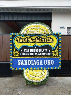 Papan Bunga Duka di Bumi Sari