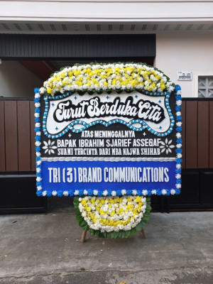 Papan Bunga Duka di Bumi Sari